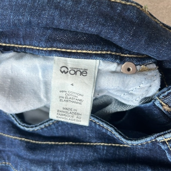 Bottoms Up Skinny Capri Jeans - Picture 6 of 9